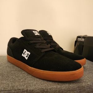 DC Crisis 2 Sneakers - Black with gum sole